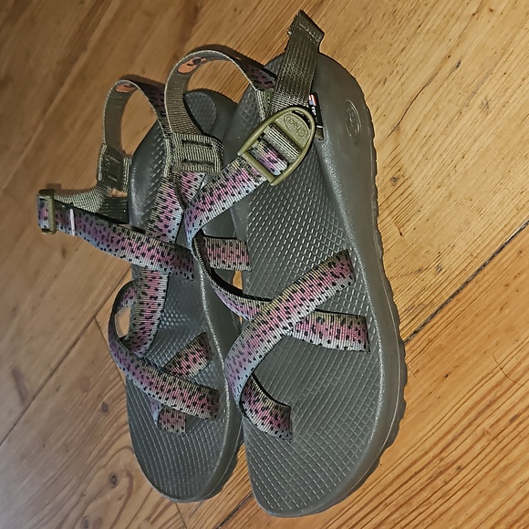 Thomas Rhett Rainbow Trout Chaco Sandal - Picture 6 of 6